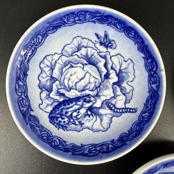 Royal Copenhagen 1981 Hans Christian Andersen Set Of 3 Mini Plates Blue/White - Picture 3 of 7